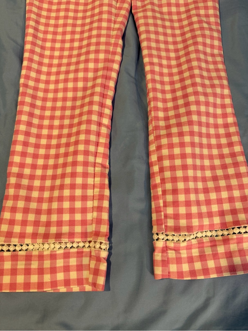Crown &Ivy Pink &White Size 10 gingham capri ladies pants Very good condition
